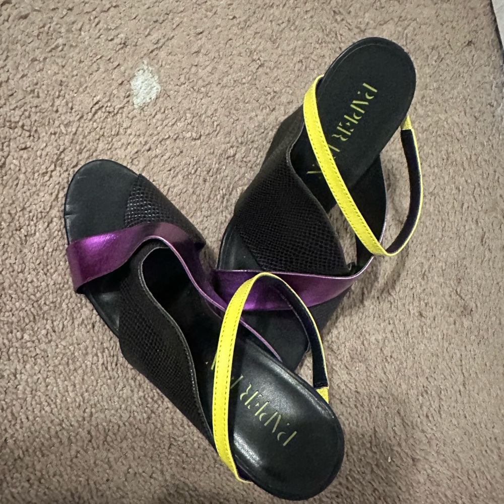 Sandals - Picture 2 of 4
